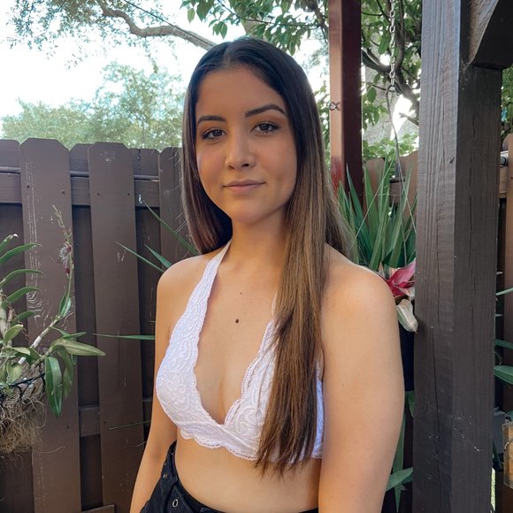 Mind Reader White Lace Halter Bralette - Picture 3 of 5